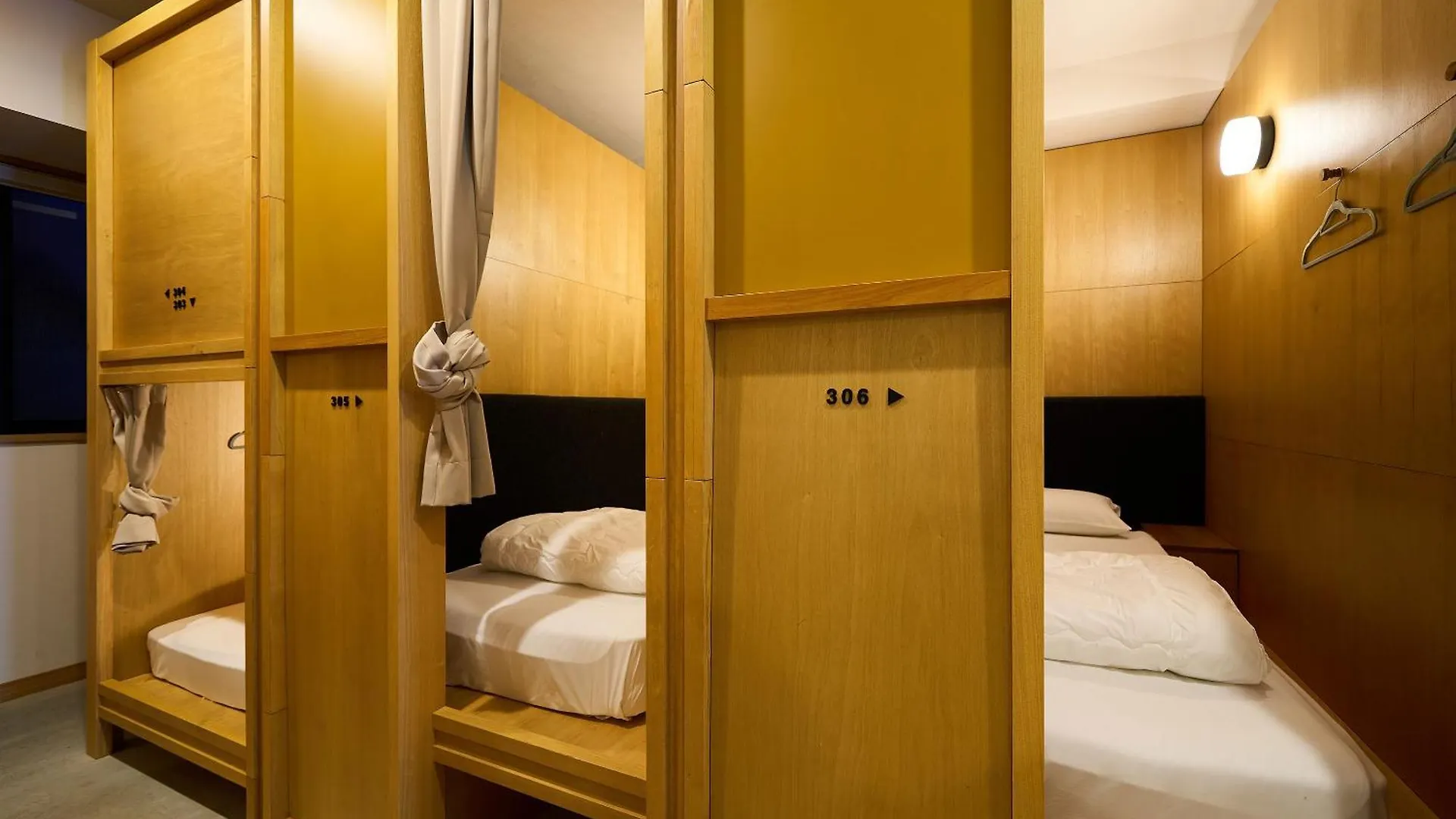 Hotel Plus Hostel Tokyo Asakusa 2 0*,